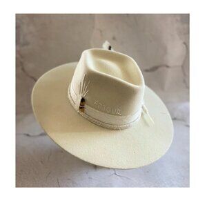 La Macarena Armour Hat Sz 58 $355